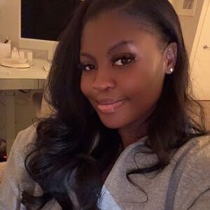 Meet your Posher, Teni